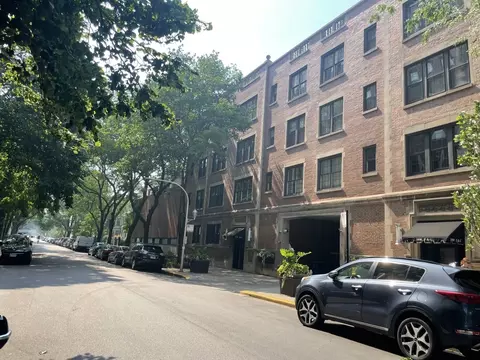 3800 N Lake Shore Dr #11E, Chicago, IL 60613