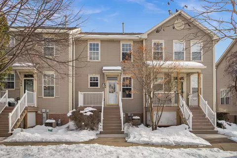 546 Littleton Trl, Elgin, IL 60120