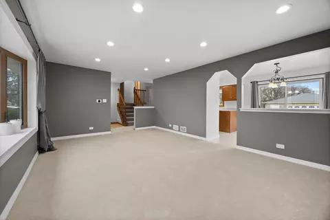 Living - 513 S Princeton Ave, Itasca, IL 60143 photo 3 of 3