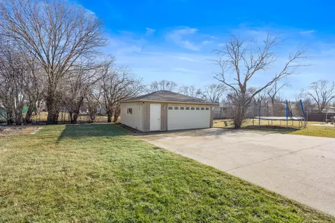 Exterior - 513 S Princeton Ave, Itasca, IL 60143 photo 3 of 3