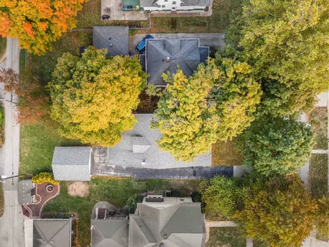 View/Area - 1906 E Taylor St, Bloomington, IL 61701 photo 1 of 2