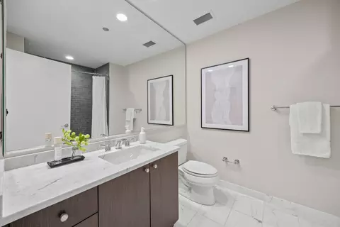 Bath - 60 E Monroe St #1602, Chicago, IL 60603 photo 1 of 5