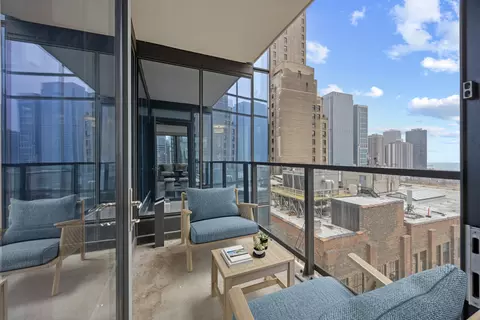 Exterior - 60 E Monroe St #1602, Chicago, IL 60603 photo 1 of 5