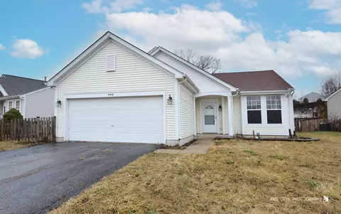 444 E Camden Ln, Round Lake Beach, IL 60073