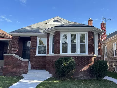 7745 S Luella Ave, Chicago, IL 60649