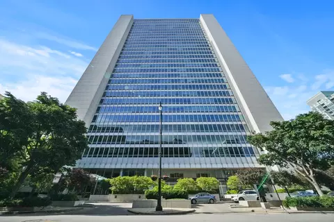500 W Superior St #602, Chicago, IL 60654