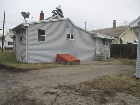 Exterior - 607 E Joliet St, Ottawa, IL 61350 photo 2 of 2