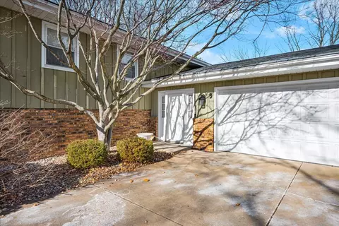 9 Linda Ln, Normal, IL 61761 photo 4
