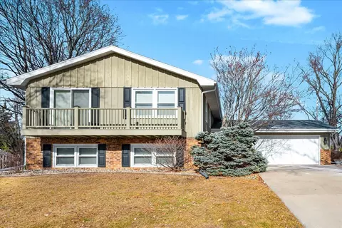9 Linda Ln, Normal, IL 61761