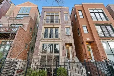 863 N Hermitage Ave #2, Chicago, IL 60622