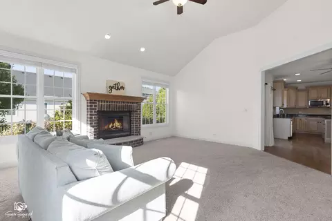 Living - 16432 S Harmon Ln, Plainfield, IL 60586 photo 5 of 6