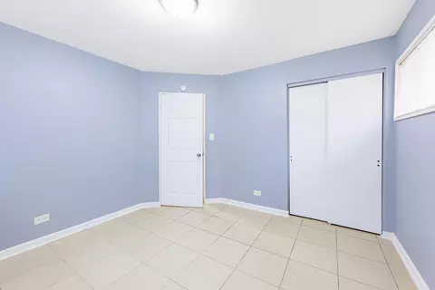 Bedroom - 15435 Hamlin Ave, Markham, IL 60428 photo 5 of 6