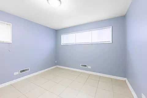 Bedroom - 15435 Hamlin Ave, Markham, IL 60428 photo 6 of 6