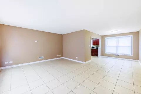 Living - 15435 Hamlin Ave, Markham, IL 60428 photo 5 of 5