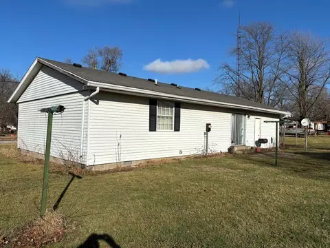 400 North St, Donovan, IL 60931 photo 4