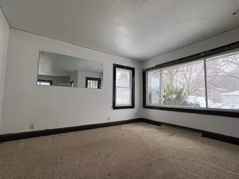 Living - 10607 S May St, Chicago, IL 60643 photo 1 of 2