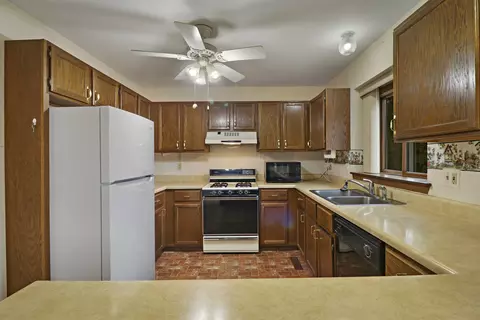 Kitchen - 1608 N Leonard Ave, Mchenry, IL 60050 photo 1 of 3