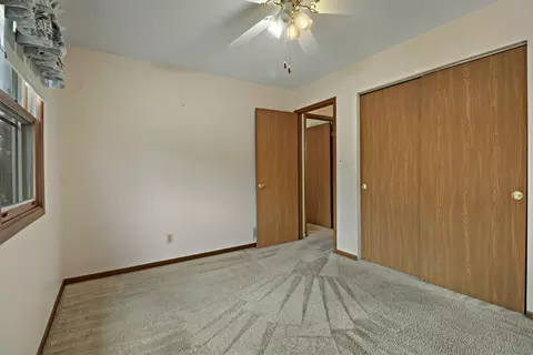 Bedroom - 1608 N Leonard Ave, Mchenry, IL 60050 photo 5 of 8