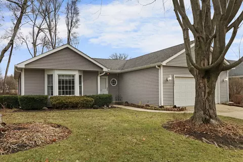 Exterior - 1608 N Leonard Ave, Mchenry, IL 60050 photo 2 of 5