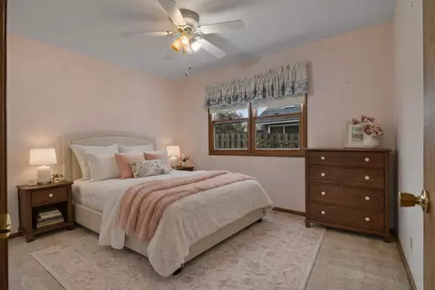 Bedroom - 1608 N Leonard Ave, Mchenry, IL 60050 photo 3 of 8