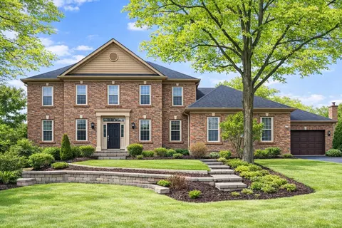22 Aintree Rd, Saint Charles, IL 60174