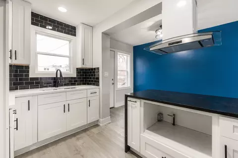 Kitchen - 1121 E 82nd Pl, Chicago, IL 60619 photo 6 of 7