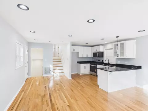 Living - 7230 S Champlain Ave, Chicago, IL 60619 photo 1 of 2