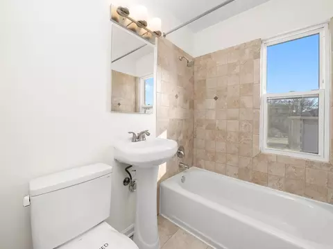 Bath - 2433 S 17th Ave, Broadview, IL 60155 photo 1 of 1