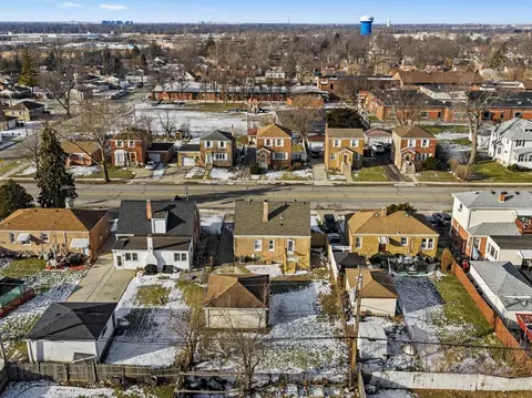 View/Area - 2433 S 17th Ave, Broadview, IL 60155 photo 1 of 2
