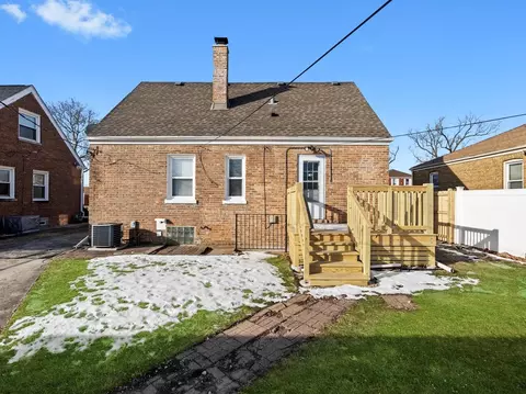 Exterior - 2433 S 17th Ave, Broadview, IL 60155 photo 5 of 6