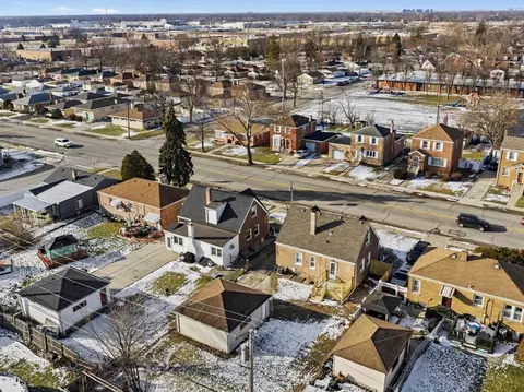 View/Area - 2433 S 17th Ave, Broadview, IL 60155 photo 2 of 2