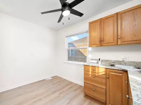 Kitchen - 2433 S 17th Ave, Broadview, IL 60155 photo 2 of 4