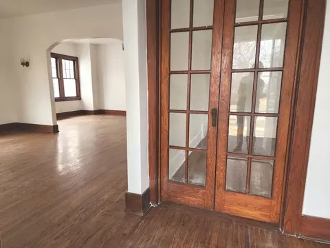 Entry Way - Undisclosed, Aurora, IL 60505 photo 1 of 1