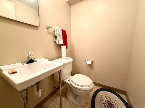 Bath - 1211 Monroe St, Pecatonica, IL 61063 photo 3 of 3