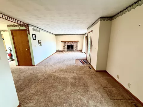 Living - 1211 Monroe St, Pecatonica, IL 61063 photo 1 of 2
