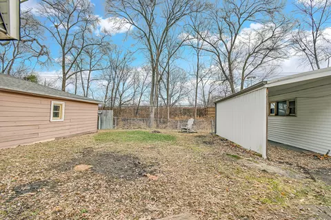 Exterior - 12919 E Playfield Dr, Crestwood, IL 60418 photo 4 of 6