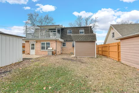 Exterior - 12919 E Playfield Dr, Crestwood, IL 60418 photo 5 of 6