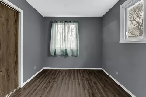 Bedroom - 12919 E Playfield Dr, Crestwood, IL 60418 photo 3 of 6