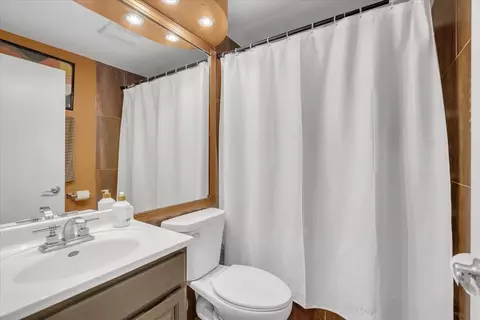 Bath - 5220 Palm St, Mchenry, IL 60051 photo 2 of 2