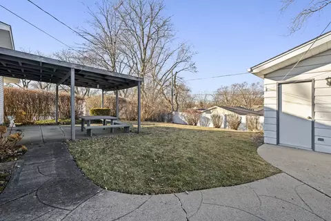 670 Edgemont Ln, Hoffman Estates, IL 60169 photo 4