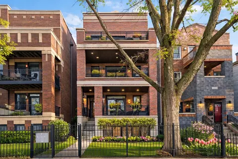 3321 N Seminary Ave #3, Chicago, IL 60657