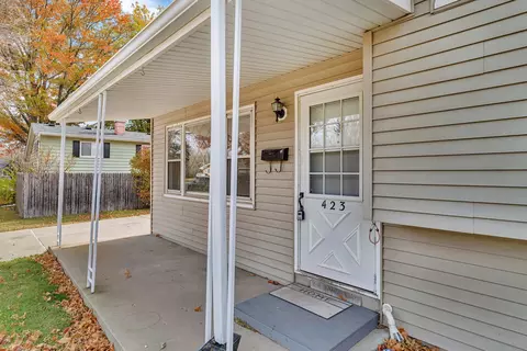 Exterior - 423 Maple Dr, Morris, IL 60450 photo 1 of 4