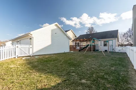 Exterior - 1000 Drayton St, Normal, IL 61761 photo 5 of 9