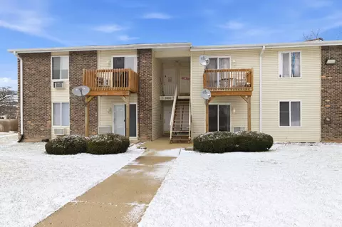2800 Light Rd #102, Oswego, IL 60543