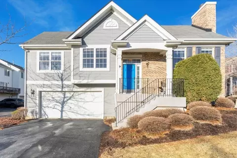 536 Richard Brown Blvd, Volo, IL 60073