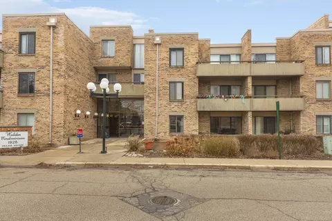 1926 Prairie Sq #325, Schaumburg, IL 60173
