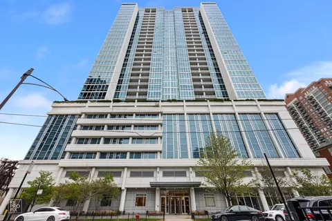 1629 S Prairie Ave #1904, Chicago, IL 60616