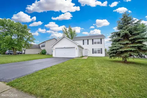 1327 E Fox Chase Dr, Round Lake Beach, IL 60073