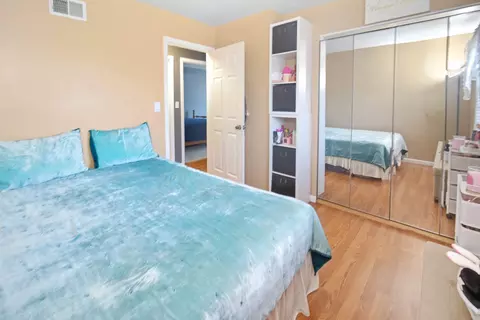 Bedroom - 1332 Alpine Ct #1332, Wheeling, IL 60090 photo 6 of 6
