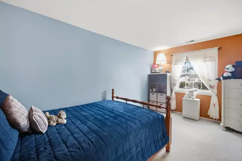 Bedroom - 1332 Alpine Ct #1332, Wheeling, IL 60090 photo 1 of 6
